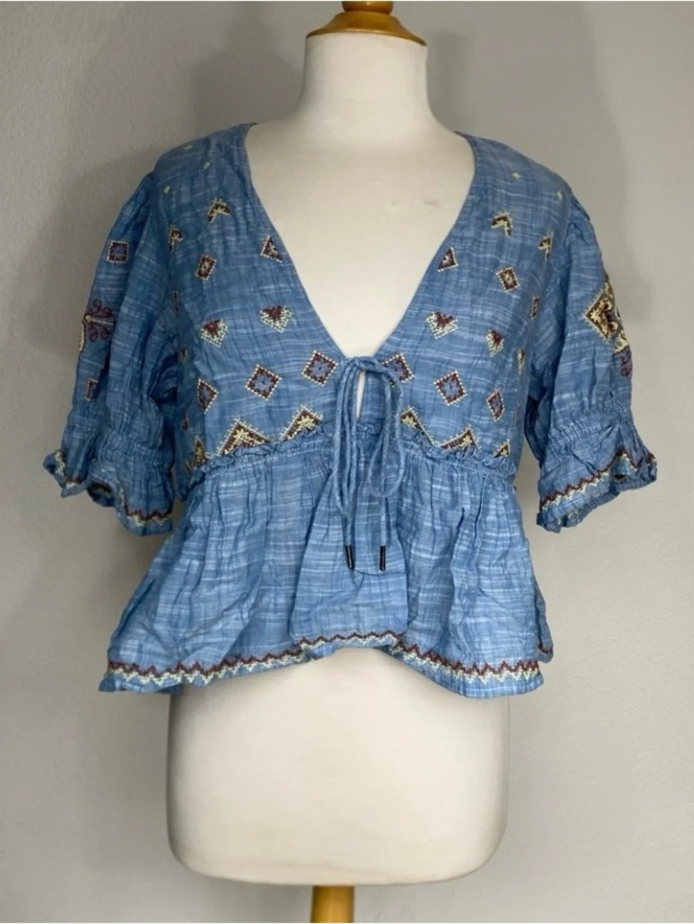 Free People Women Blue Chambray Tallulah Cotton Embroidered Peplum Blouse Size M